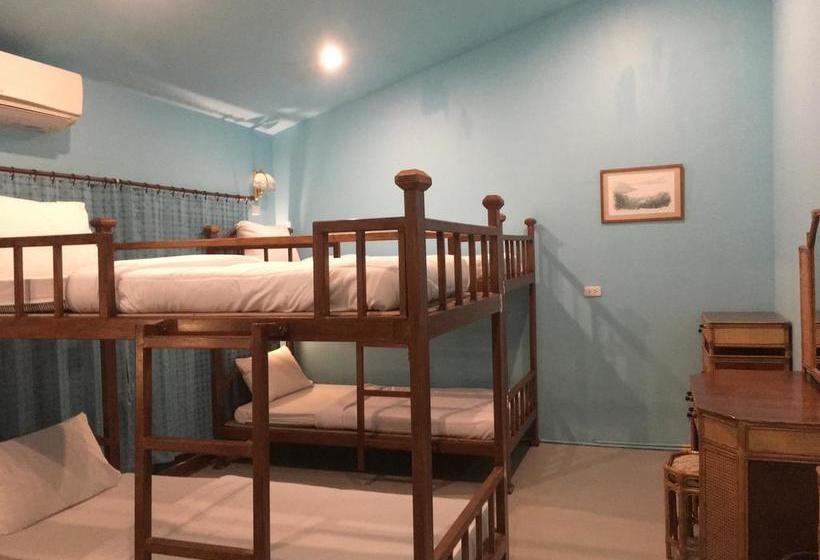 The Corner Transit Hostel