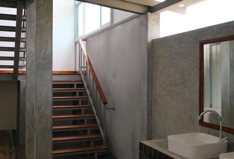 The Corner Transit Hostel