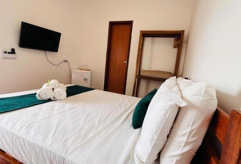 旅馆 Pousada Enero