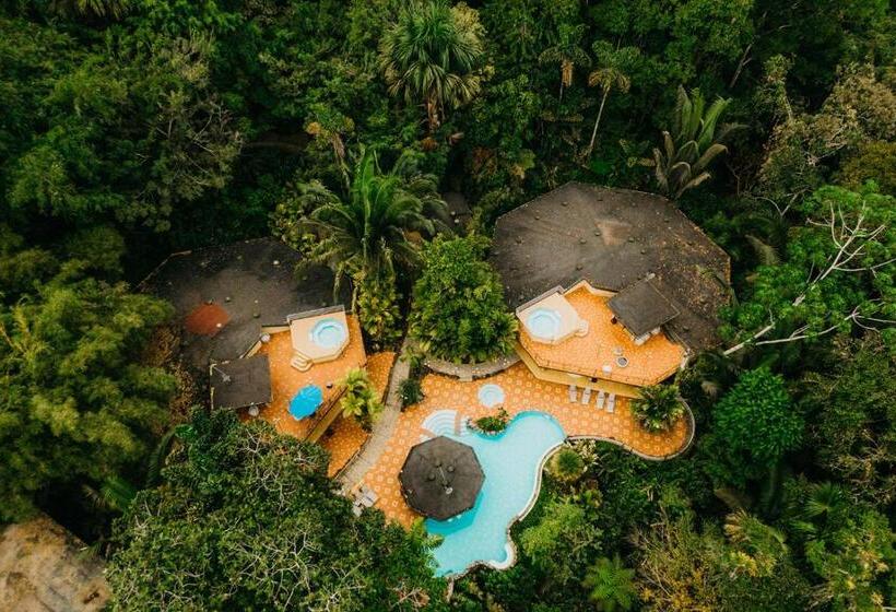 Arahuana Jungle Resort & Spa
