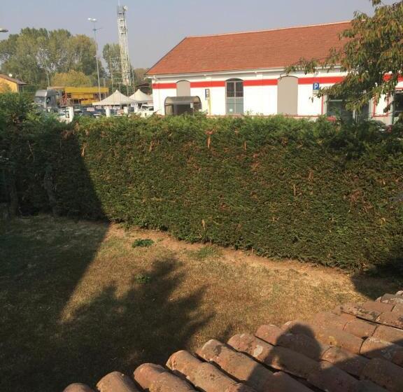B & B La Guesthouse
