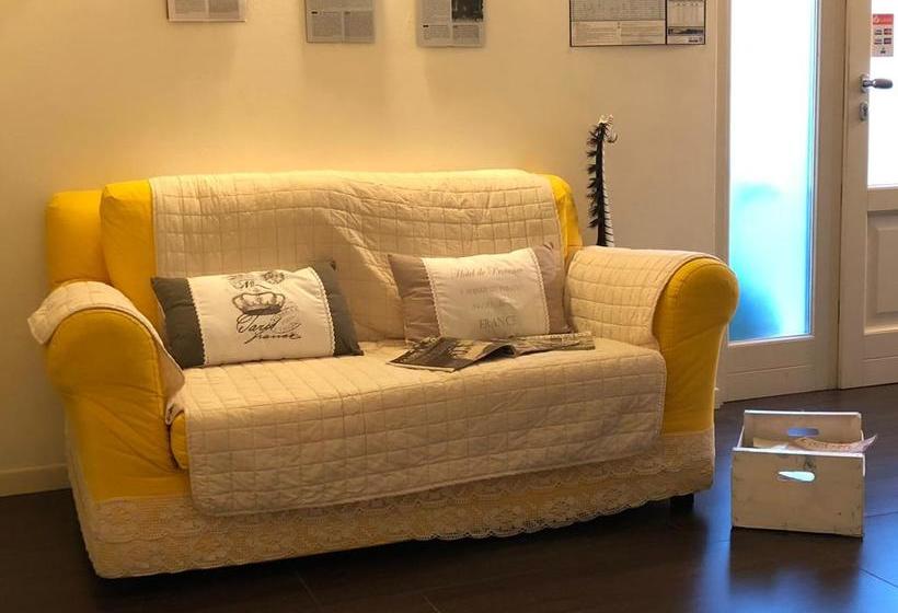 Villa Indipendente A Pochi Passi Dal Lago