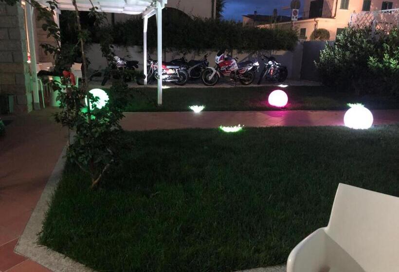 مبيت وإفطار City Garden Guest House