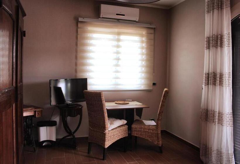 تختخواب و صبحانه Tenuta Serena   Maison De Charme