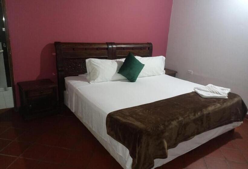 هتل Campestre La Trinidad