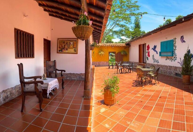 هتل Campestre La Trinidad