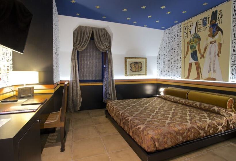 هتل Design Suite Tirano