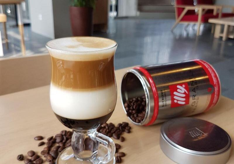 Up Peak Hotel Simpang Lima Semarang Formerly Ha Ka Simpanglima Hotel Semarang