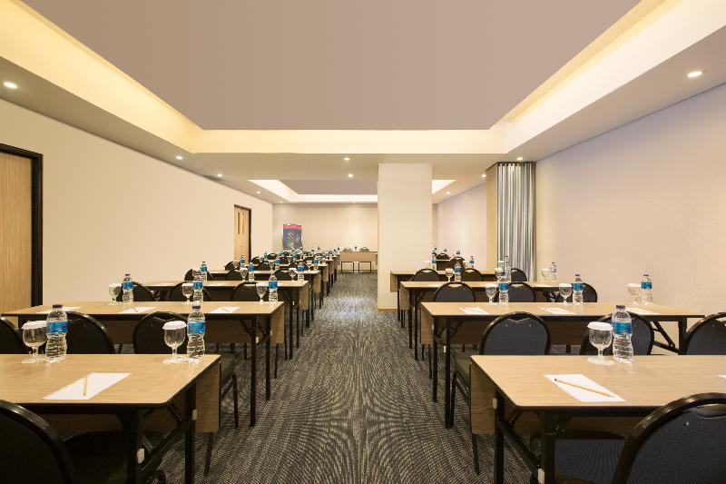 Up Peak Hotel Simpang Lima Semarang Formerly Ha Ka Simpanglima Hotel Semarang