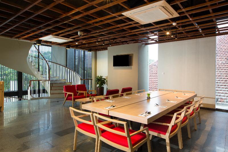 Up Peak Hotel Simpang Lima Semarang Formerly Ha Ka Simpanglima Hotel Semarang