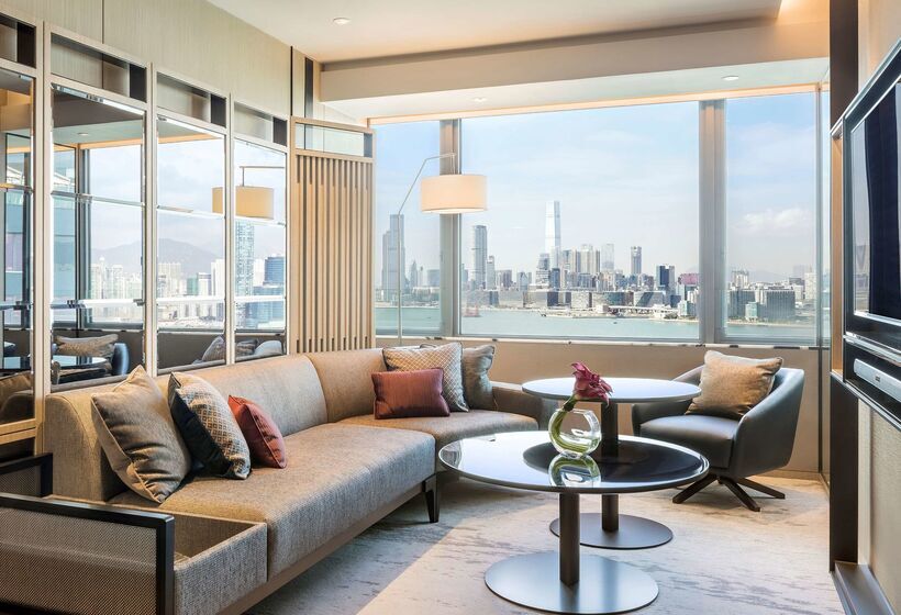 هتل Hyatt Centric Victoria Harbour