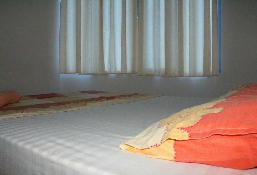 בית מלון כפרי Kaqaniku