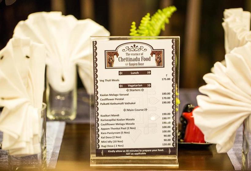 Отель Lakshmi Holiday Inn