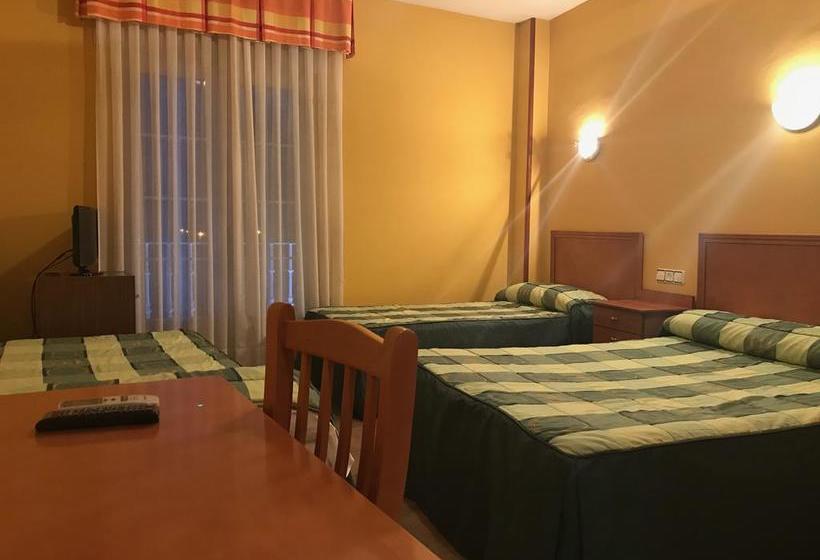 هتل Los Leones, El Más Cercano A Warner