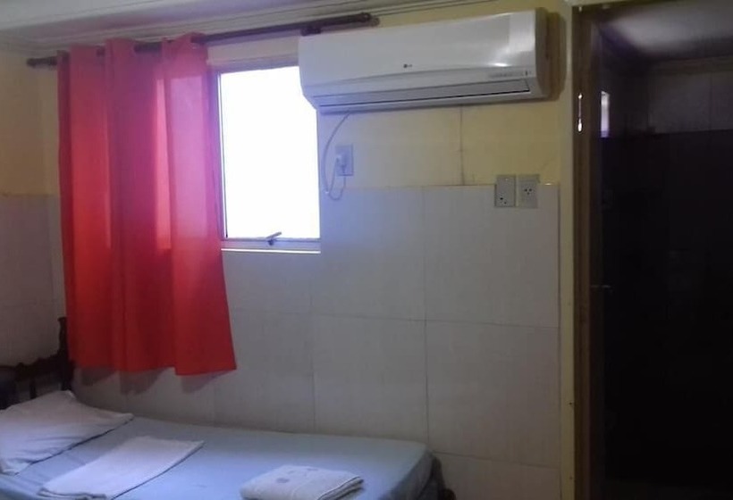 Отель Renascente