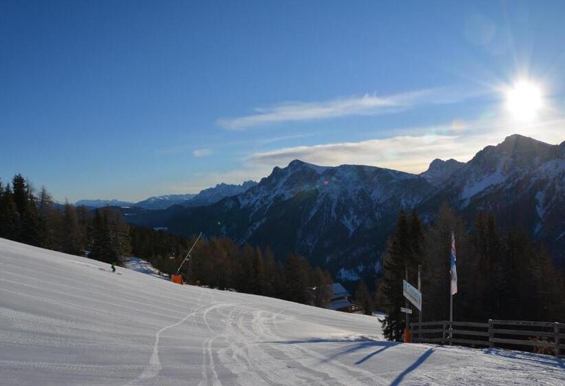 בית מלון כפרי Rifugio Graziani Hütte