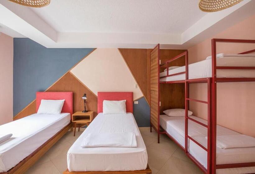 בית מלון כפרי Socialtel Baños   Formerly Selina Baños