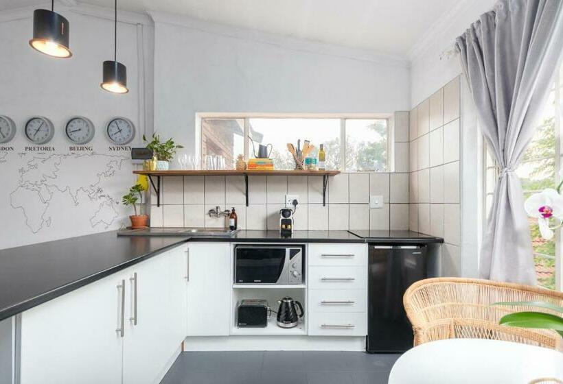 Отель The Bedford Manor