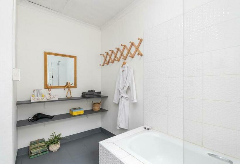 Отель The Bedford Manor