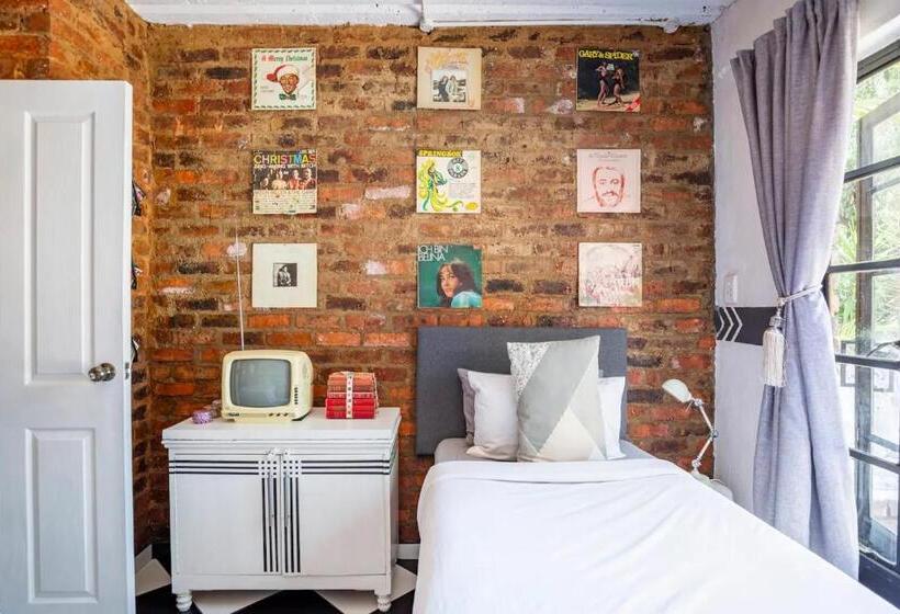 Отель The Bedford Manor