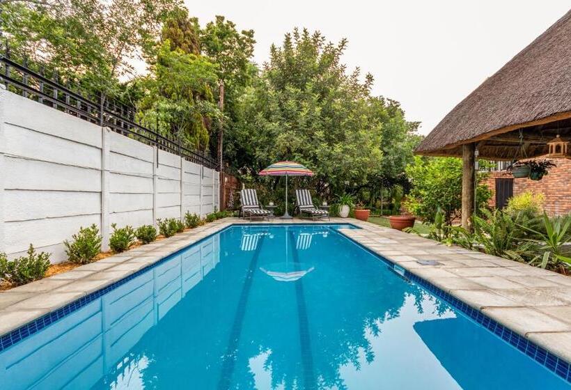 Отель The Bedford Manor