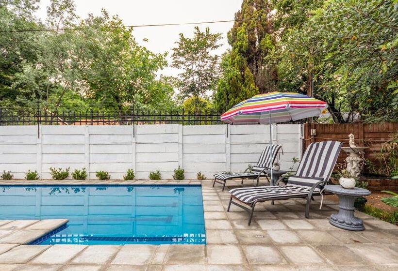 Отель The Bedford Manor