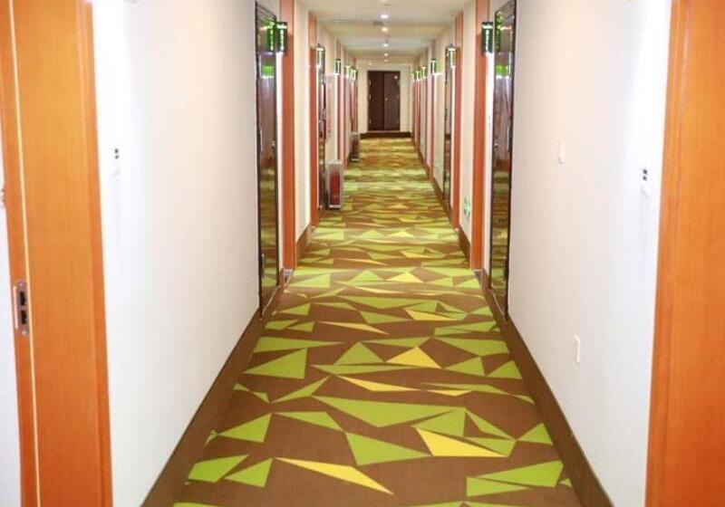 ホテル Vatica Qingdao Licang Xiazhuang Hexie Plaza