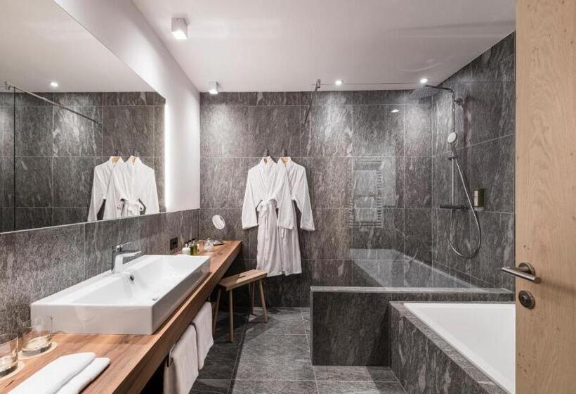 Отель Vinea The Living Experience