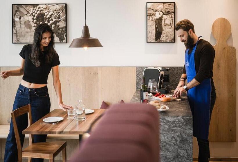 Отель Vinea The Living Experience