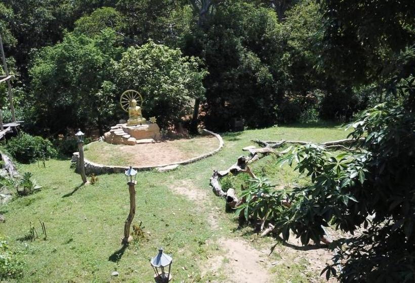 Humbhaha Jungle Yala Nature Eco Resort