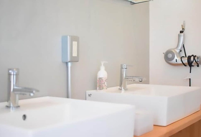 Lodger Hostel & Restaurant Matsusaka