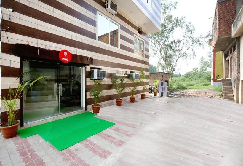 Oyo 9371 Hotel Anmol