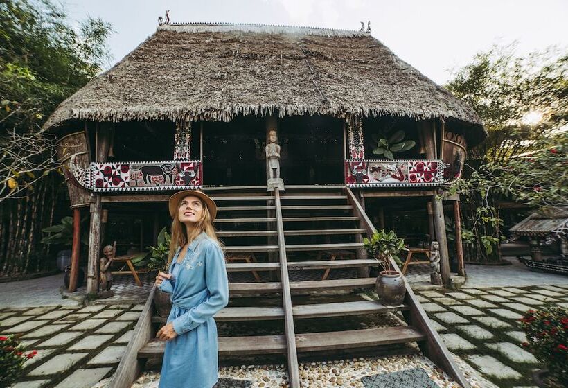 Sankofa Village Hill Resort And Spa