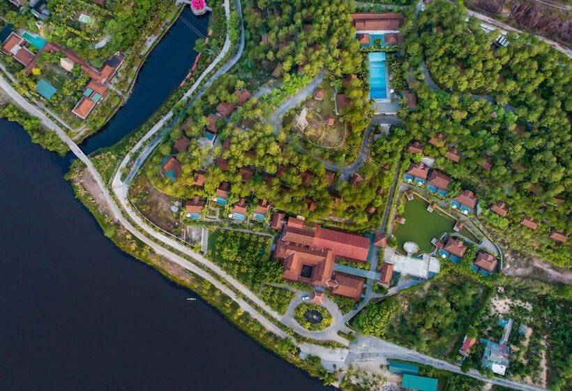 Sankofa Village Hill Resort And Spa