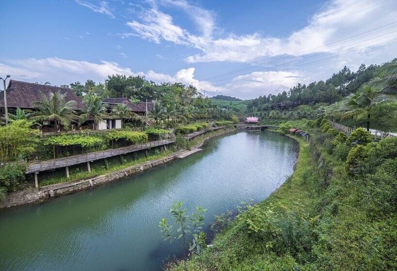 Sankofa Village Hill Resort And Spa