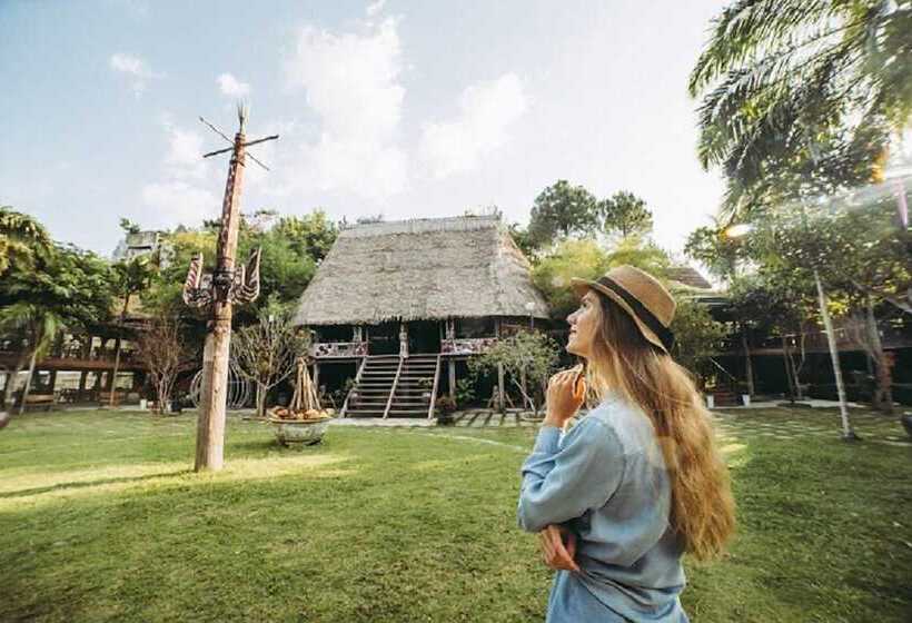 Sankofa Village Hill Resort And Spa