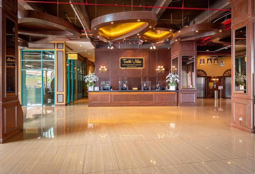 Tasik Villa International Resort