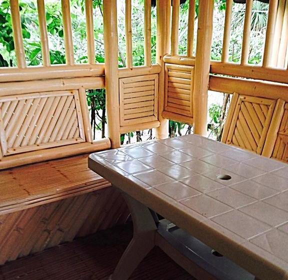 فندق صغير Charlie S Point Ocean Wave Resort