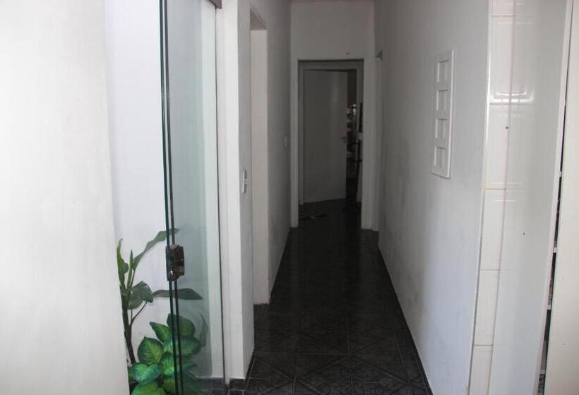 ユースホステル Tá Em Casa Peruíbe