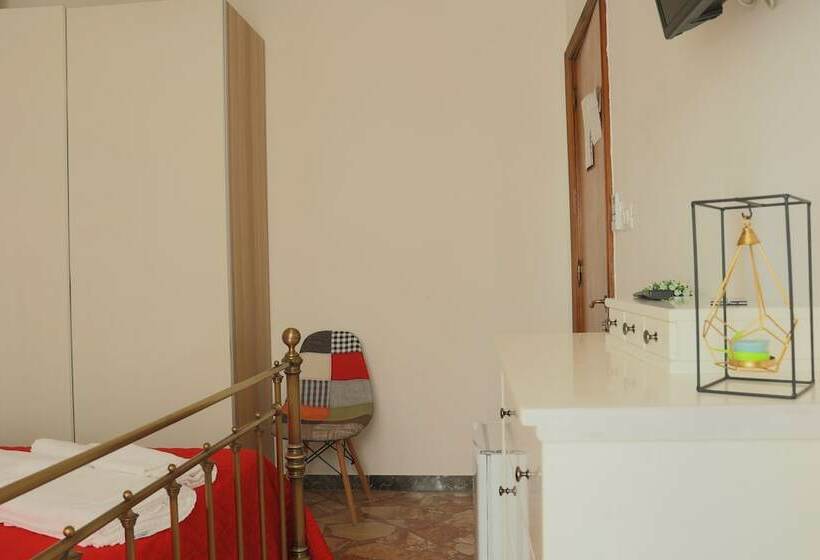 ベッドアンドブレックファースト Bed&bread Piazza  Nzegna