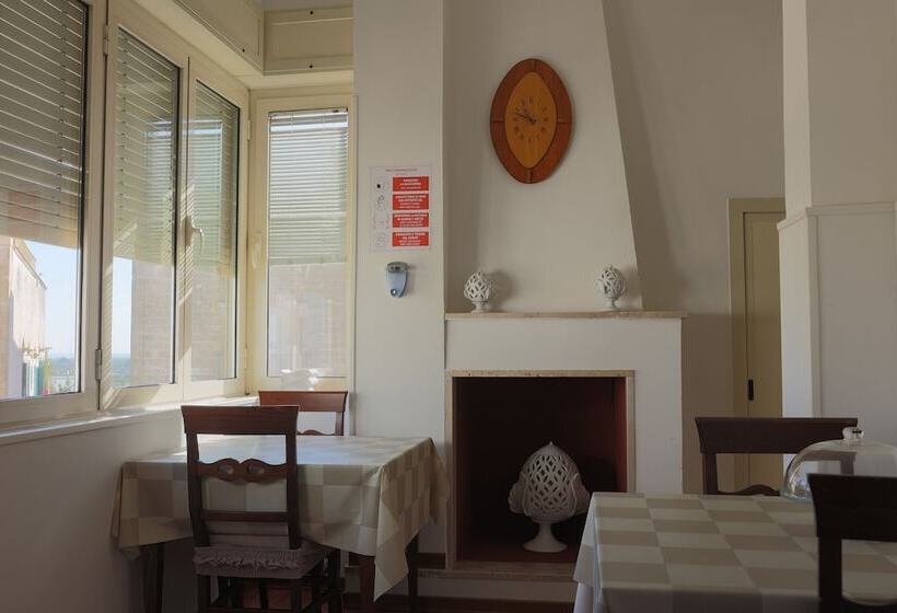 ベッドアンドブレックファースト Bed&bread Piazza  Nzegna