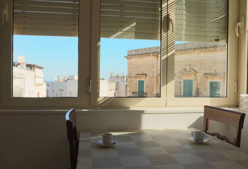 ベッドアンドブレックファースト Bed&bread Piazza  Nzegna