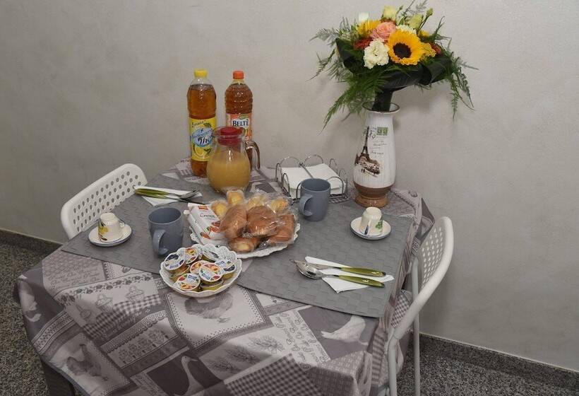 Bed and Breakfast Charm Airport