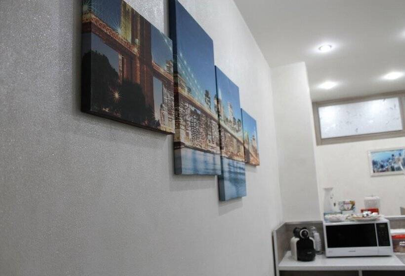 Bed and Breakfast Charm Airport