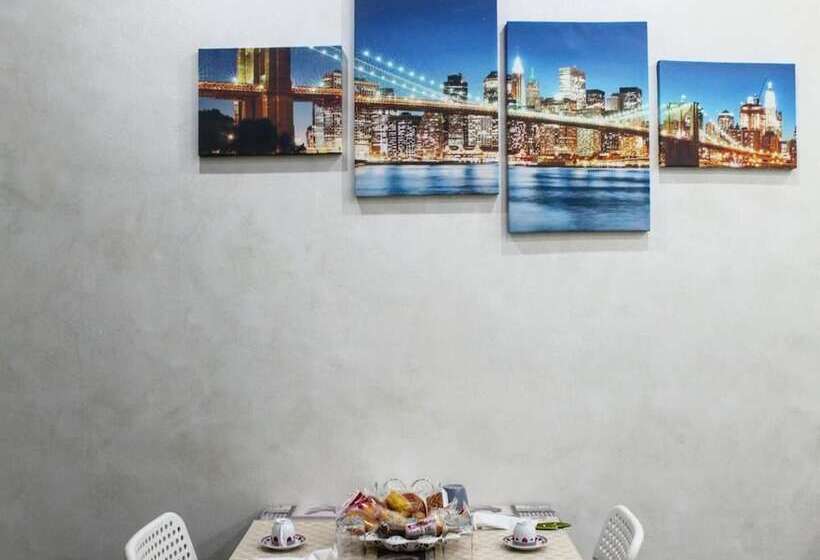 Bed and Breakfast Charm Airport