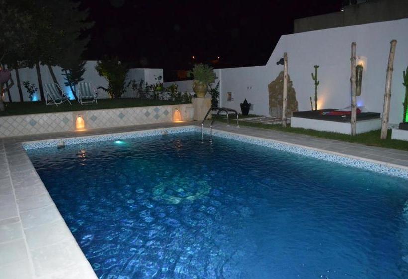 تختخواب و صبحانه Dar Salama