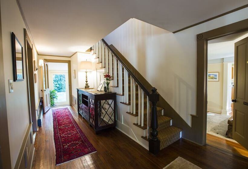 مبيت وإفطار Gay Street Inn