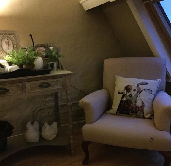 住宿加早餐  Huyze Peppins