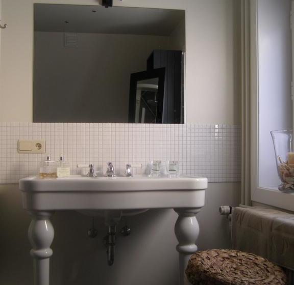 住宿加早餐  Huyze Peppins