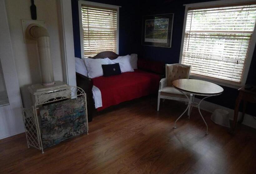 مبيت وإفطار Katys Inn